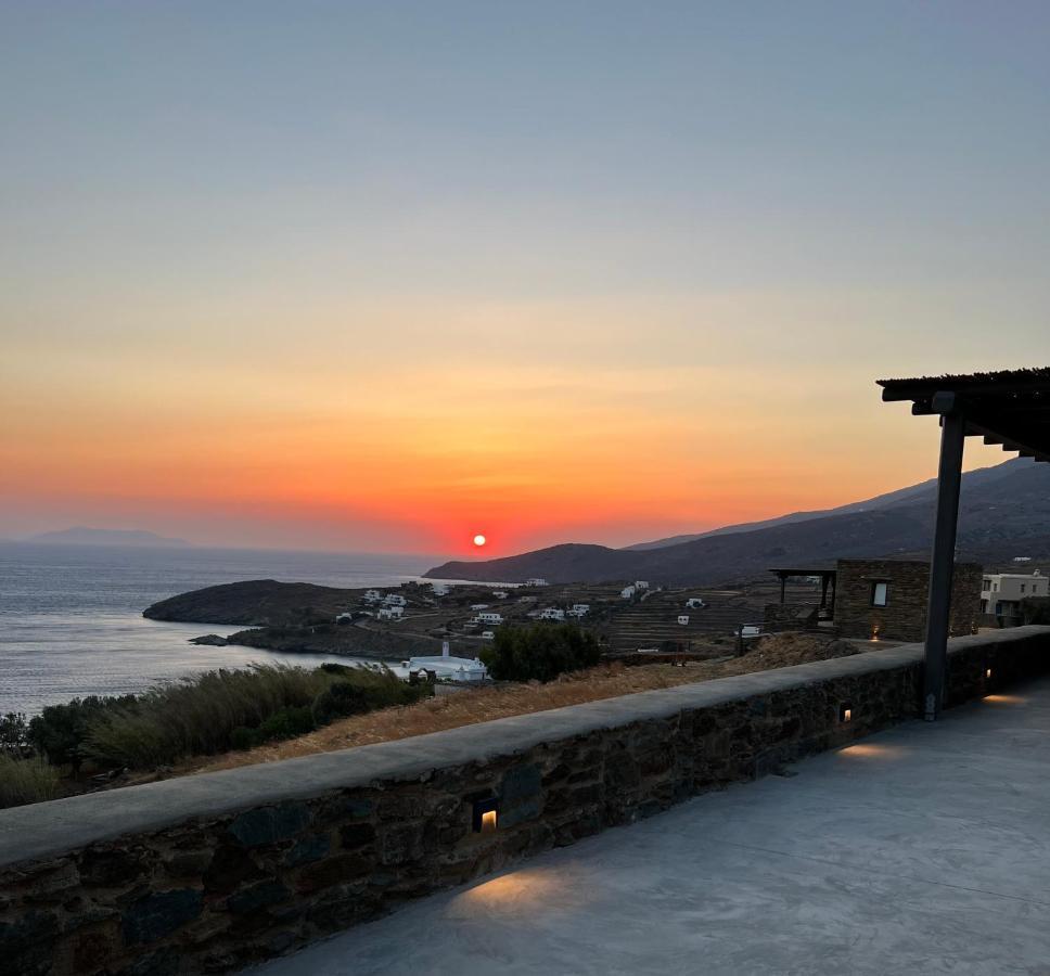Aerino Seaside Villa Agios Romanos Exterior photo